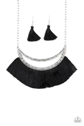 The MANE Event Black Paparazzi Necklace