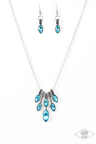 You Should See Me in a Crown Blue Paparazzi Necklace