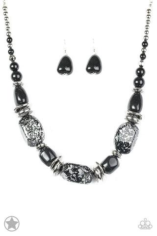 In Good Glazes Black Paparazzi Necklace